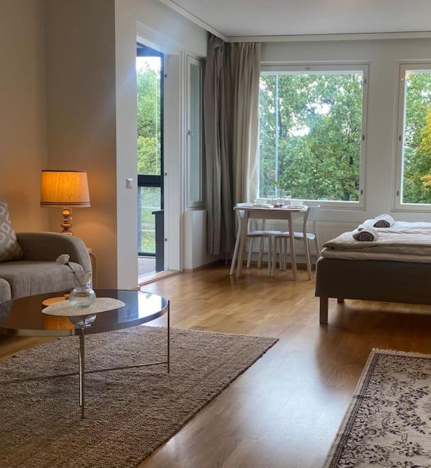 Apartamento Parvekkeellinen Moderni Asunto Turku Exterior foto