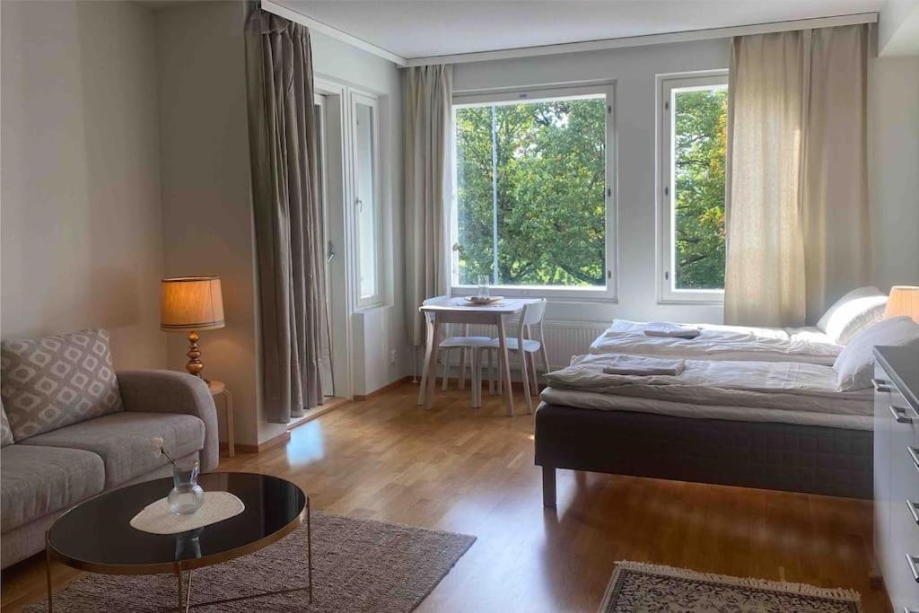 Apartamento Parvekkeellinen Moderni Asunto Turku Exterior foto